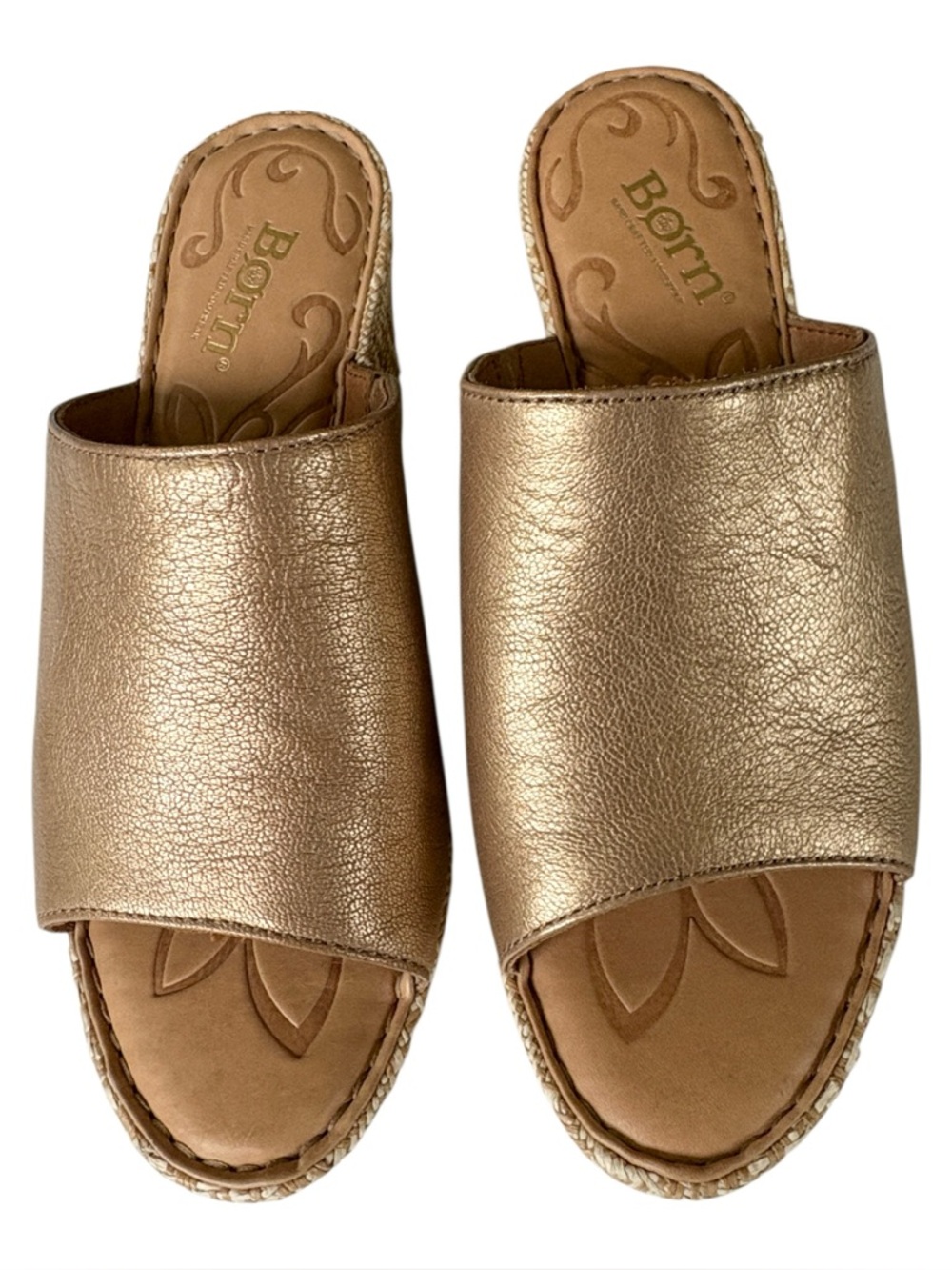 EUC Born Leather Wedge Sandals Gold Size 7 - Picture 2 of 8